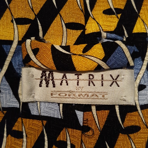 Quality 100% Silk Geometric Yellow Blue Tie Matrix - Picture 3 of 4